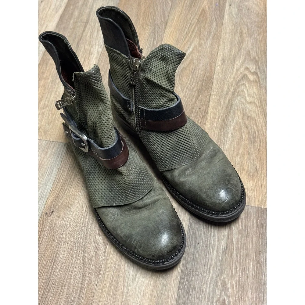 A.S.98 Airstep leather biker ankle boots Green Perforated Buckle Strap Womens